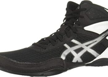 Performance-Driven Cleats for Wide Feet: Expanding Your Skill Set on the Field
