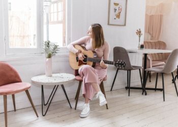 7 Best Breathable Loungewear for Sunny Day