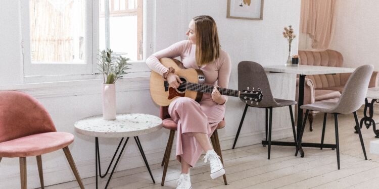 7 Best Breathable Loungewear for Sunny Day