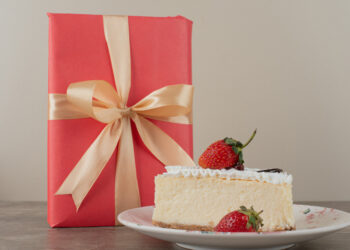 Cake & Joy: Adding a Sweet Touch to Mother’s Day Celebrations